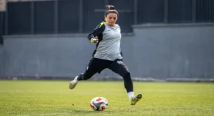 Milli futbolcu Emine Ecem Esen'den kadınlara 'vazgeçmeyin' mesajı: