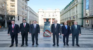 TBMM Başkanı Kurtulmuş, Romanya'daki Atatürk Anıtı'nı ziyaret etti
