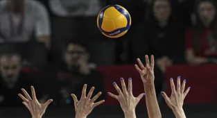 Voleybol Efeler Ligi'nde normal sezon sona eriyor