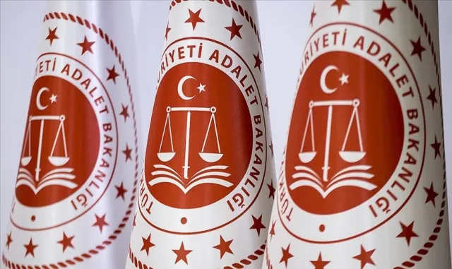 ABD Adalet Bakanlığı, Kongre baskınına karışanların suçlamalarının düşürülmesi için harekete geçti
