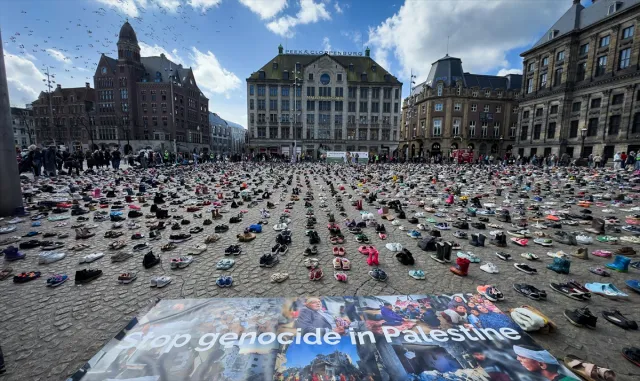 Amsterdam'da, İsrail saldırılarında ölen Filistinli çocuklar ve gazeteciler anıldı