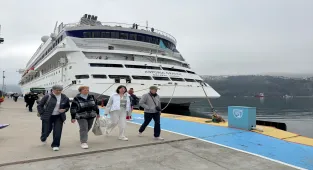 Astoria Grande kruvaziyeri 874 yolcusuyla Amasra'ya geldi