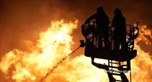 BAE’deki Habşan Doğal Gaz Tesislerinde saldırı sonrası yangın çıkması sonucu faaliyetler askıya alındı