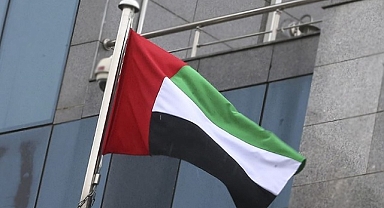 BAE'nin, Şarika kentindeki Hor Fakkan Limanı'na düzenlenen saldırıda 3 kişi yaralandı (GÜNCELLEME)