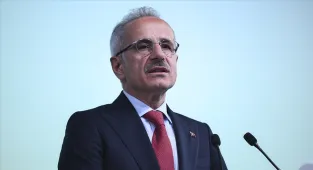 Bakan Uraloğlu, Ürdün’ü Türkiye’ye bağlayacak demir yolu projesine gelecek yıl başlamayı planladıklarını söyledi