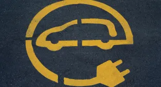 Çinli elektrikli araç üretici BYD'nin Şıncın'daki fabrikasının garajında yangın çıktı