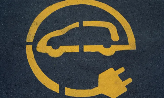 Çinli elektrikli araç üretici BYD'nin Şıncın'daki fabrikasının garajında yangın çıktı