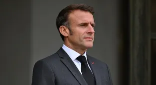 Fransa Cumhurbaşkanı Macron, İranlı mevkidaşı Pezeşkiyan’la İslamabad Görüşmeleri'ni ele aldı