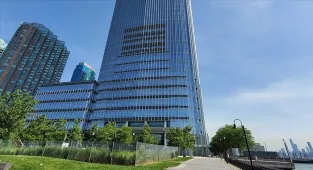 Goldman Sachs'ın net karı yılın ilk çeyreğinde arttı