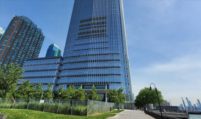 Goldman Sachs'ın net karı yılın ilk çeyreğinde arttı