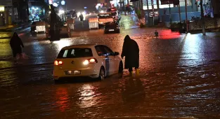 GÜNCELLEME - Osmaniye'de sağanak nedeniyle Bülbül Deresi ve Savrun Çayı taştı