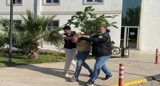 Hatay'da uyuşturucu ele geçirilen otomobilin sürücüsü tutuklandı