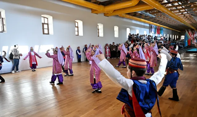 İstanbul'da Türk Dünyası Çocuk Oyunları Şenliği düzenlendi