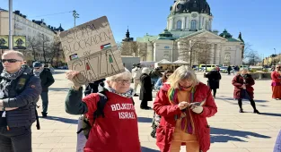 İsveç'te İsrail'in Gazze ve Lübnan saldırıları protesto edildi 