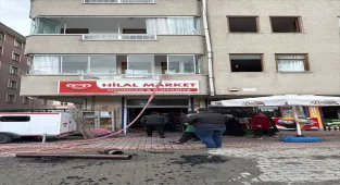Kastamonu'da yangına müdahale etmek isterken binanın havalandırma boşluğuna düşen kişi öldü