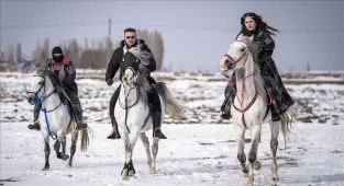 Milli atlı okçu avukat Alptekin uluslararası yarışmalarda Türkiye'yi temsil ediyor