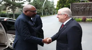 Milli Savunma Bakanı Güler, Zambiyalı mevkidaşı Lufuma ile bir araya geldi