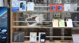 Ordu'da iş yerinden cep telefonu hırsızlığı güvenlik kamerası tarafından kaydedildi