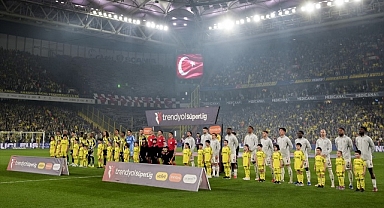 Tedesco derbide 3 değişiklik yaptı, Fenerbahçe sahaya 11 yabancıyla çıktı