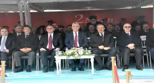 Ticaret Bakanı Bolat, Van'ın düşman işgalinden kurtuluşunun 108. yıl dönümü törenine katıldı: