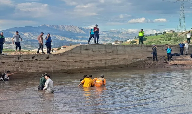 Adıyaman'da serinlemek için gölete giren 2 çocuk boğuldu