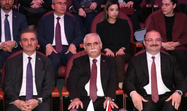 Anayasa Mahkemesi Başkanı Kadir Özkaya, Erzurum'daki panelde konuştu:
