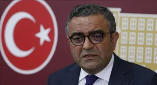 CHP Genel Başkan Yardımcısı Tanrıkulu, Rojin Kabaiş'in ve Gülistan Doku'nun annelerini ziyaret etti