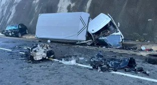 Giresun'da kamyonet ile otomobilin çarpıştığı kazada 6 kişi yaralandı