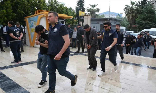 GÜNCELLEME - Şanlıurfa merkezli yasa dışı bahis operasyonunda yakalanan 17 şüpheli tutuklandı