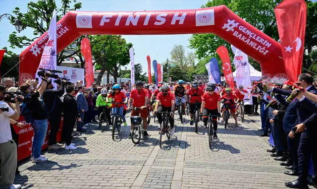 İstanbul'da 19 Mayıs Atatürk'ü Anma, Gençlik ve Spor Bayramı kutlanıyor