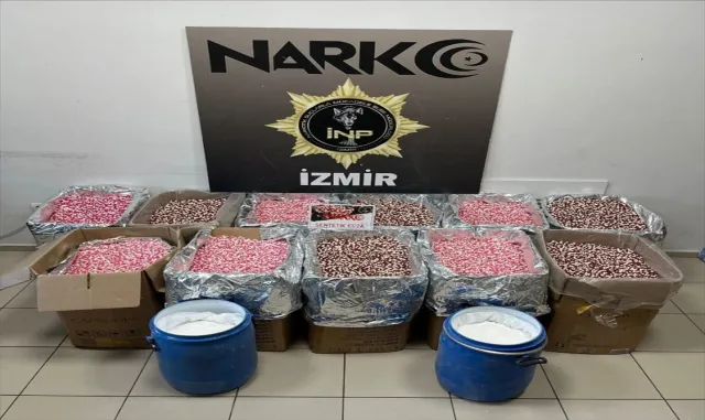 İzmir merkezli uyuşturucu operasyonunda 10 şüpheli tutuklandı