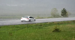 Kars'ta sağanak ve dolu etkili oldu
