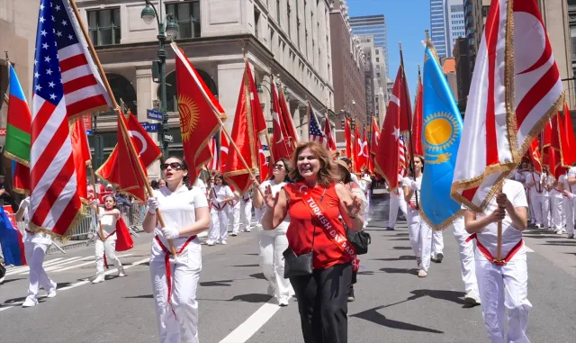 New York'ta 43. Türk Günü Yürüyüşü coşkuyla kutlandı