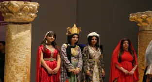 Şanlıurfa'da öğrencilerden Osmanlı kıyafetleri defilesi