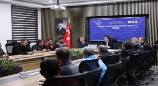 Tokat Valisi Köklü, Niksar'da taşkın riski bulunan bölgelerde incelemelerde bulundu