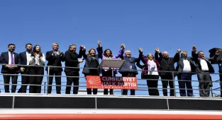 Trabzon'da Kapıların Kısa Ansiklopedisi tiyatro oyunu sahnelendi