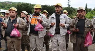 Zonguldak'ta 2010'daki grizu faciasında hayatını kaybeden 30 madenci anıldı