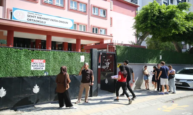 Adana, Mersin, Hatay ve Osmaniye'de YKS'nin ilk oturumu TYT başladı