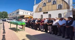 Adıyaman'da girdiği çayda akıntıya kapılarak yaşamını yitiren gencin cenazesi toprağa verildi