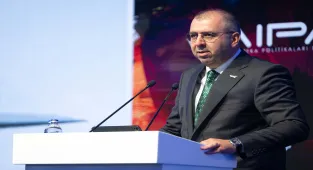 AI Tomorrow Summitte yapay zekanın stratejik ve sektörel etkileri ele alındı