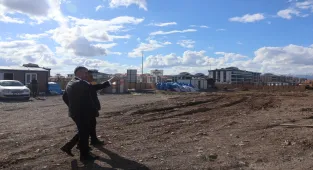 Aile ve Sosyal Hizmetler Bakan Yardımcısı Tarıkdaroğlu, Erzurum'da huzurevi inşaatını inceledi