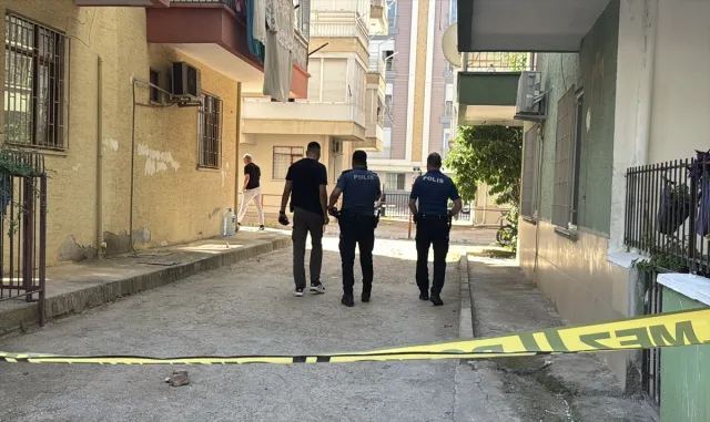 Antalya'da öldürülen öğretmen ve babasının cenazeleri Adana'da toprağa verildi