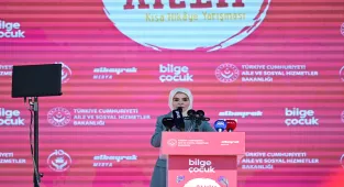 Bakan Göktaş, Bilge Çocuk Canım Ailem Kısa Hikaye Yarışması Ödül Töreni'ne katıldı: