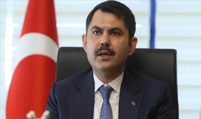 Bakan Kurum, İngiltere Kralı 3. Charles'ın ev sahipliğinde Londra'da düzenlenen resepsiyona katıldı