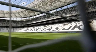Beşiktaş'ın yeni sezon formaları tanıtıldı