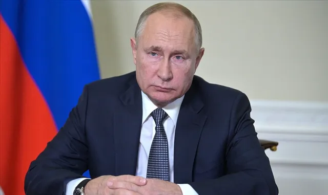 Ermenistan Başbakanı Paşinyan, Putin'e Rusya Günü vesilesiyle kutlama mesajı gönderdi