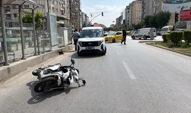 Eskişehir’de motosikletin yayaya çarptığı kazada 2 kişi yaralandı