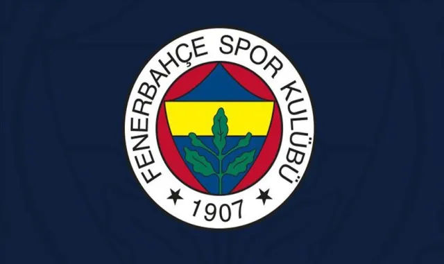 Fenerbahçe, çalışmalarını taraftara açık idmanla sürdürdü