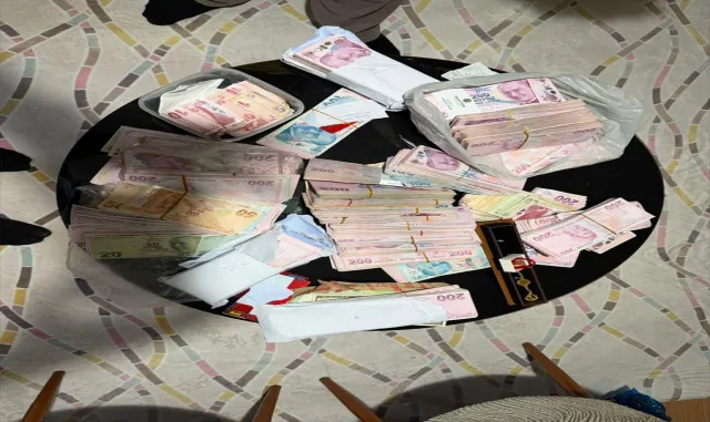 FETÖ'ye yönelik İzmir merkezli operasyonlarda yakalanan 41 zanlı tutuklandı