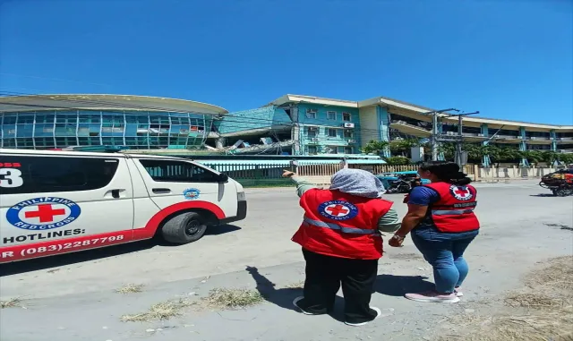 GÜNCELLEME 3 - Filipinler'in Mindanao bölgesinde meydana gelen 7,8 büyüklüğündeki depremde 4 kişi öldü